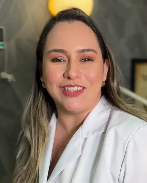 Dra. Vitória Nery Damião